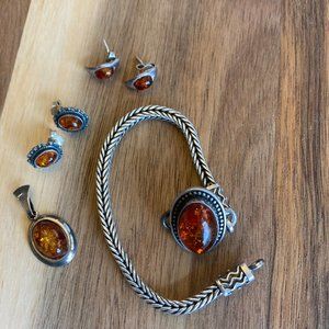 Amber jewelry Lot of 4